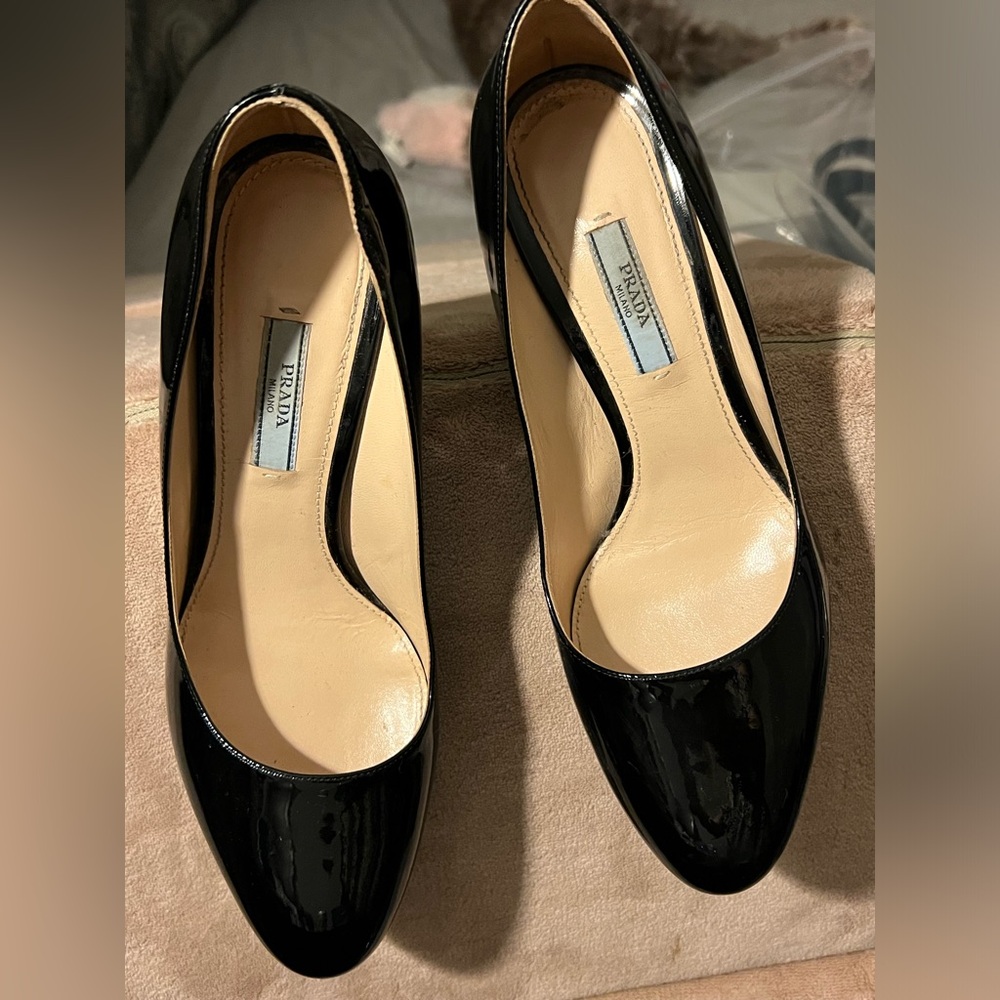 Prada black glossy chunky heels in great shape, 38